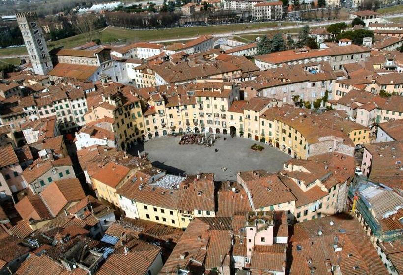 Bed & Breakfast Lucca Fora