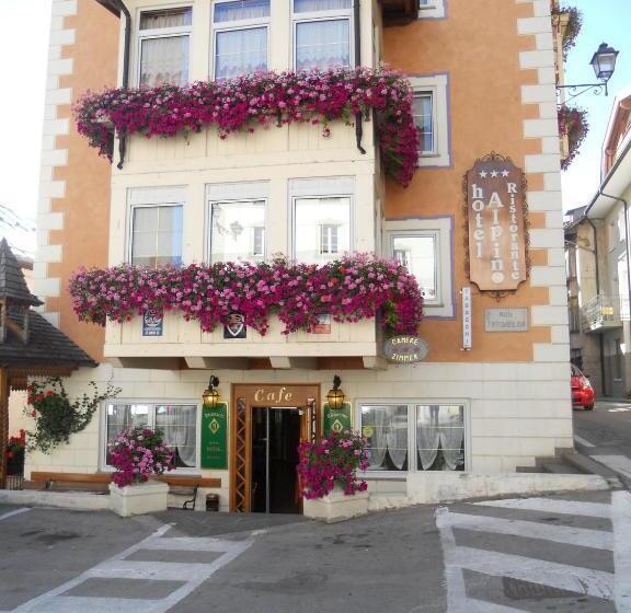 ホテル Albergo Alpino