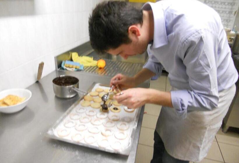 Отель Albergo Alpino