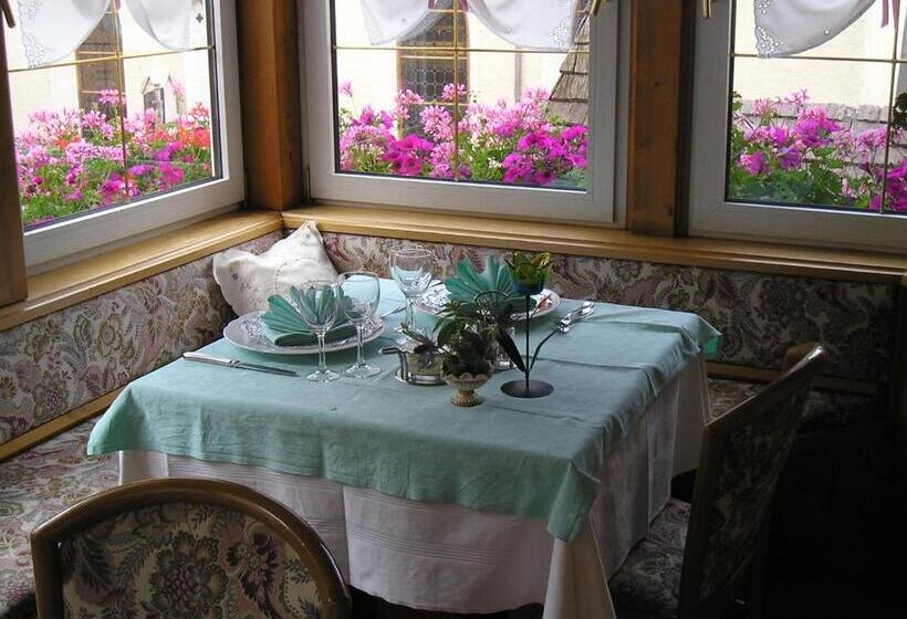 Отель Albergo Alpino