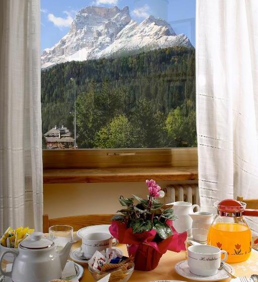 فندق Albergo Antelao