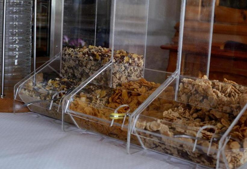 ホテル Albergo Mirella