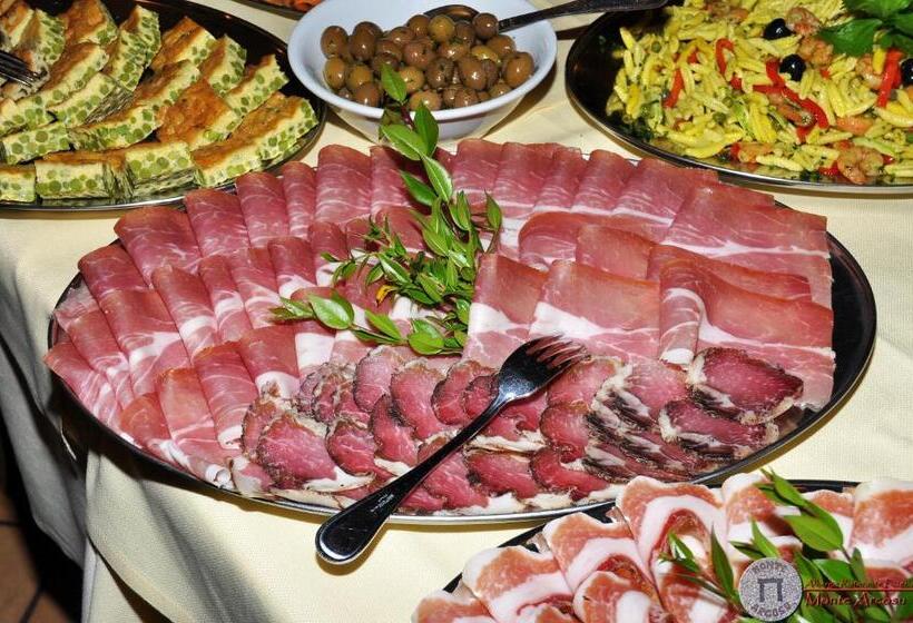 호텔 Albergo Ristorante Pizzeria Monte Arcosu