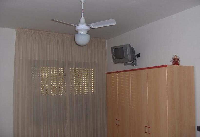 Отель Albergo Romanì