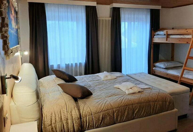 ホテル Albergo Vittoria