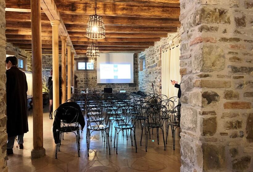 בית מלון כפרי Castello Di Buttrio