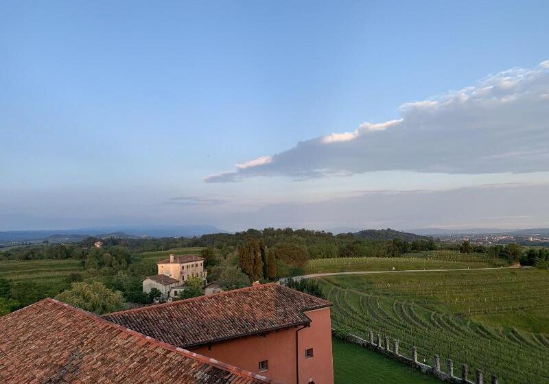 בית מלון כפרי Castello Di Buttrio