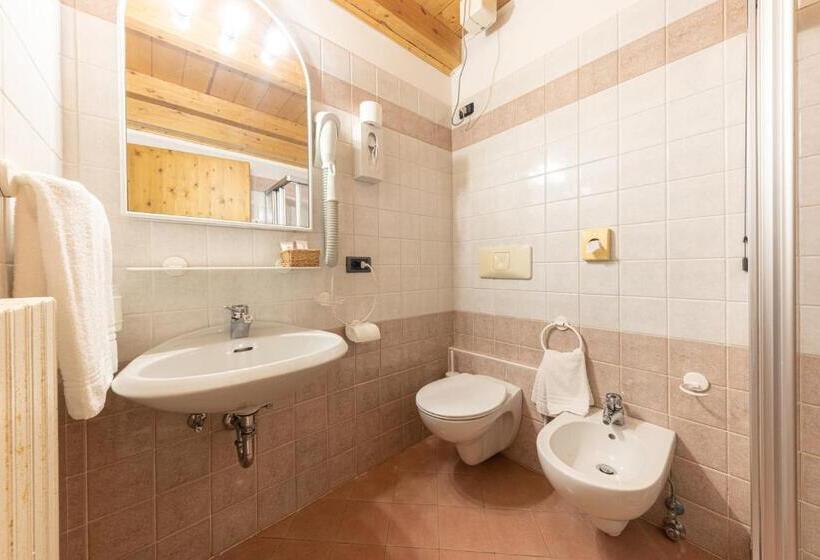 בית מלון כפרי Chalet Piereni