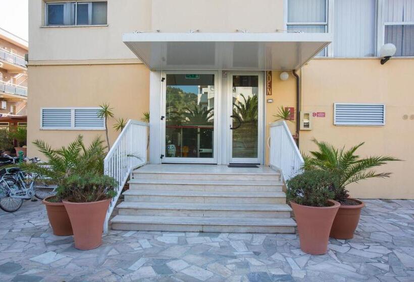 בית מלון כפרי Eden