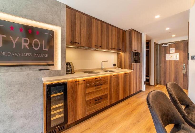 호텔 Familien Wellness Residence Tyrol