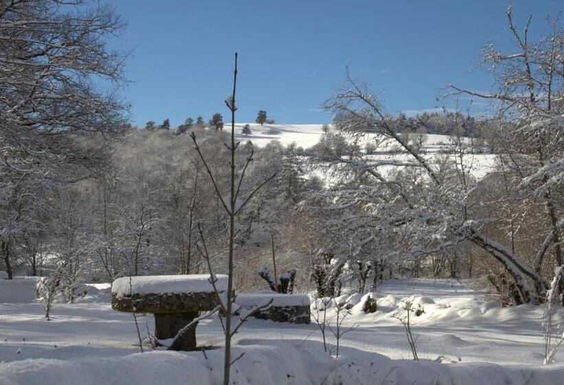 فندق Hôtel Auberge Du Combaïre