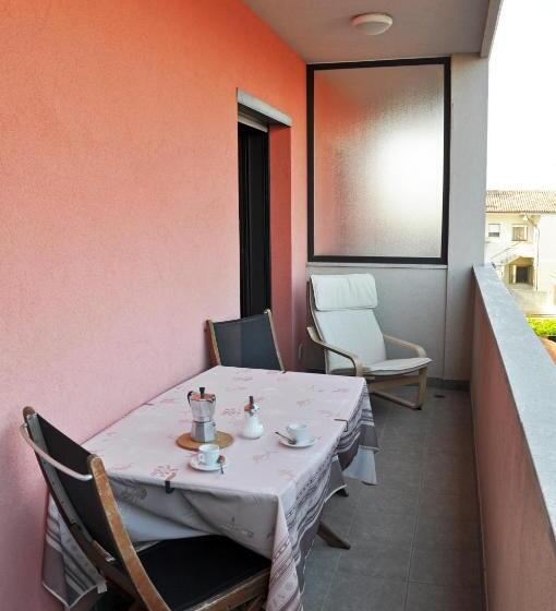 Lacroma Bio Hotel & Apartments