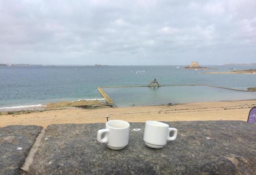 ホテル Les Chiens Du Guet