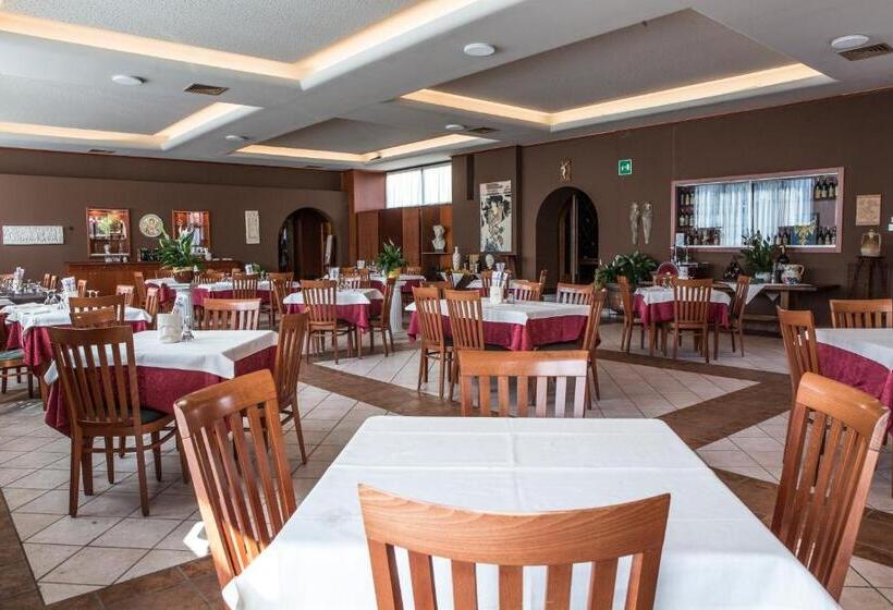 Отель Patriarchi