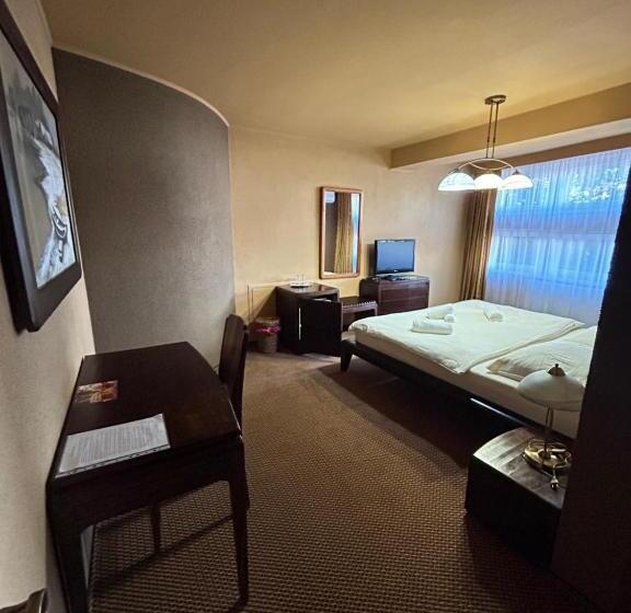 هتل Penzion Benedikti