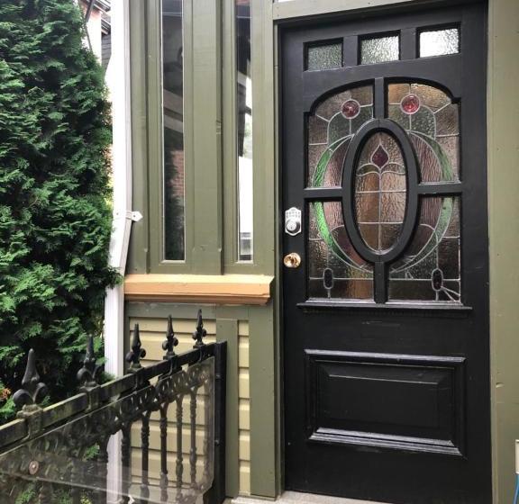 住宿加早餐 Robert Porter House Inn