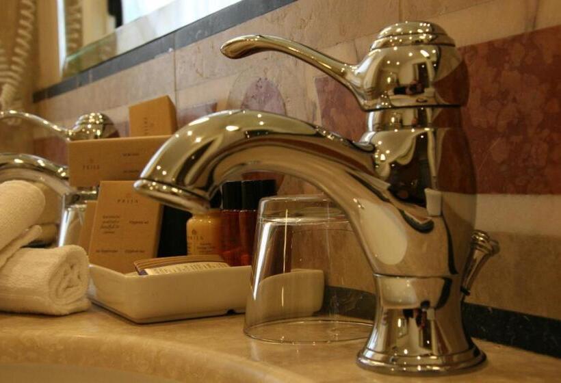 Balneum Boutique Hotel & B&b