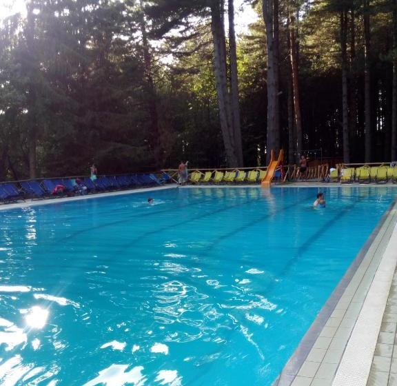 ベッドアンドブレックファースト Al Castagno