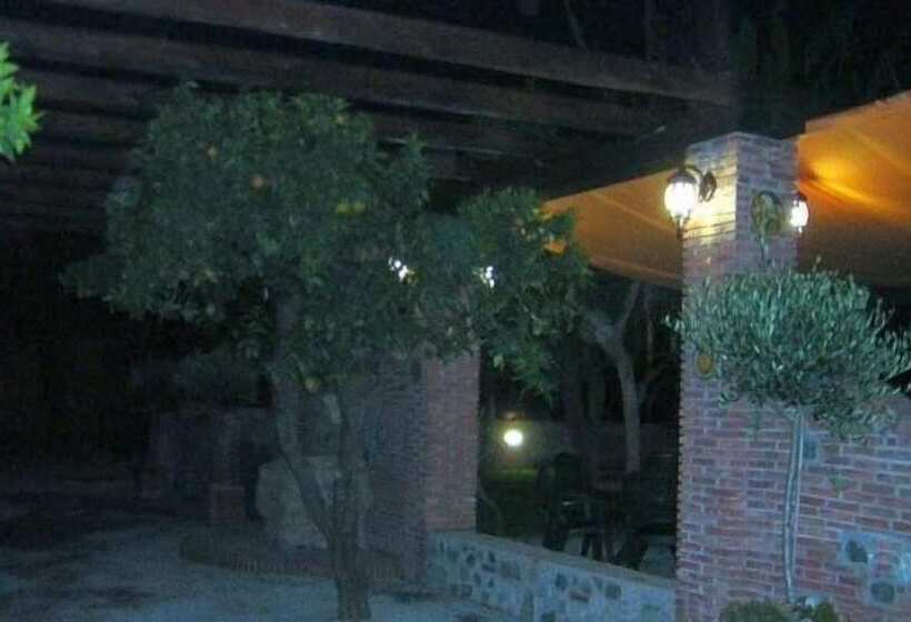 ベッドアンドブレックファースト Borgo Camicia In