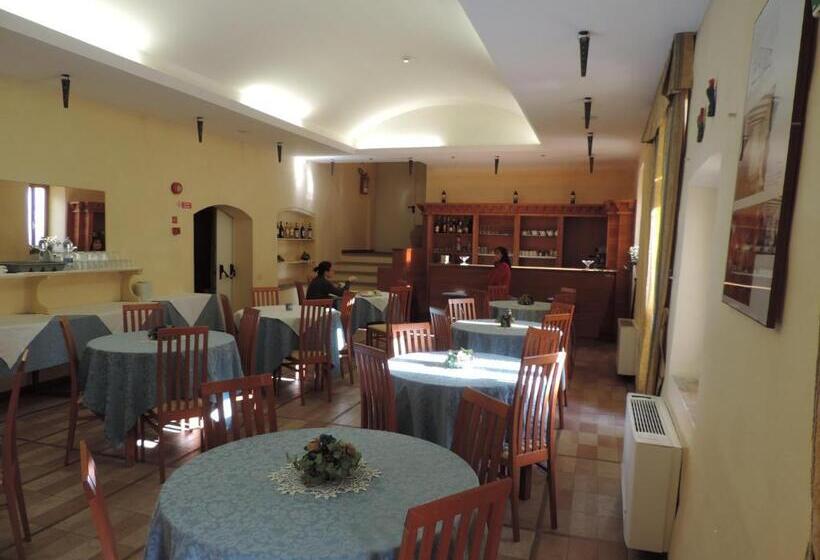 تختخواب و صبحانه Casa Religiosa Di Ospitalità San Ponziano