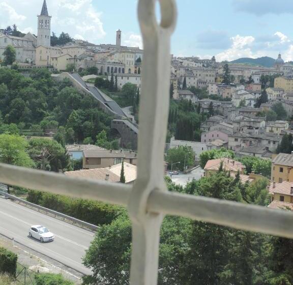 تختخواب و صبحانه Casa Religiosa Di Ospitalità San Ponziano