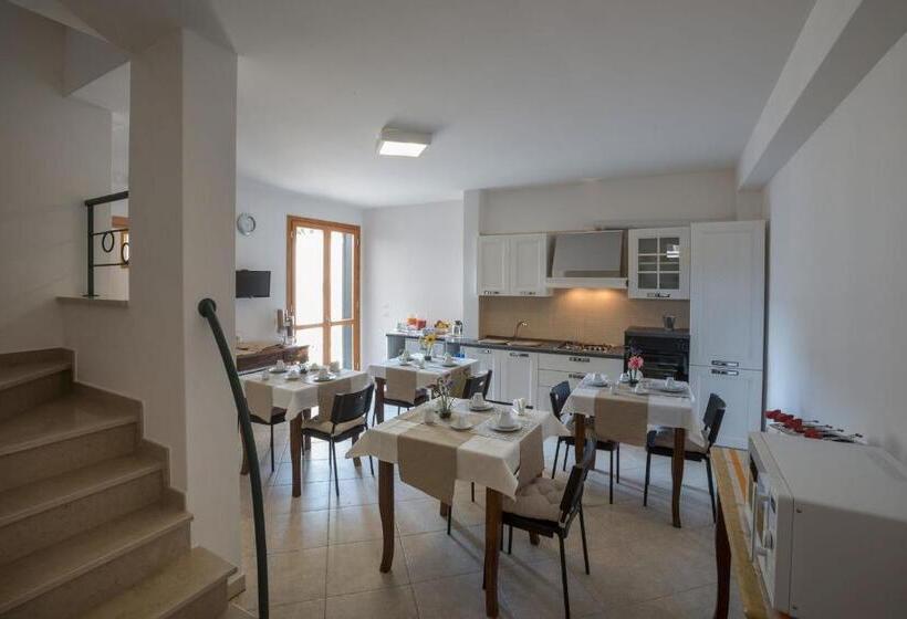 مبيت وإفطار Casina Dei Nonni