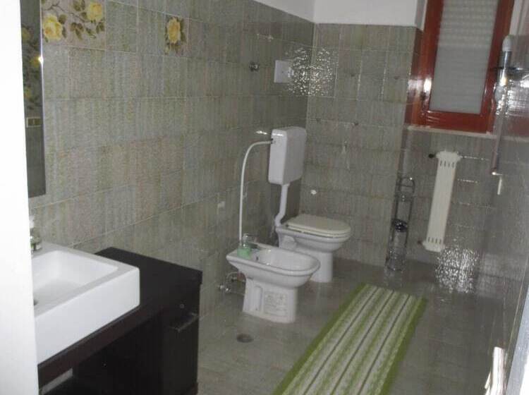 تختخواب و صبحانه Colomba Bianca