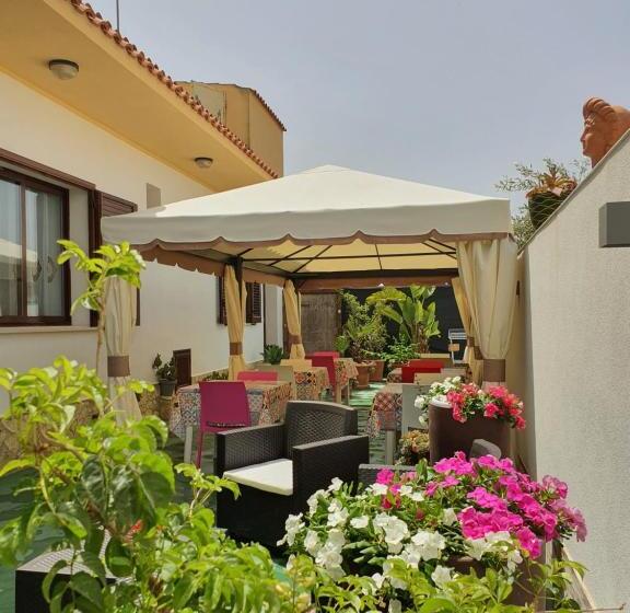 ベッドアンドブレックファースト Demetra Malophoros