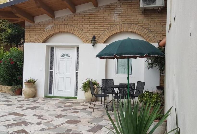 مبيت وإفطار Dimora Antica Pianella