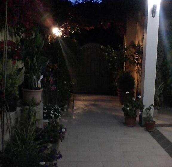 住宿加早餐 Domos Le Due Tuie