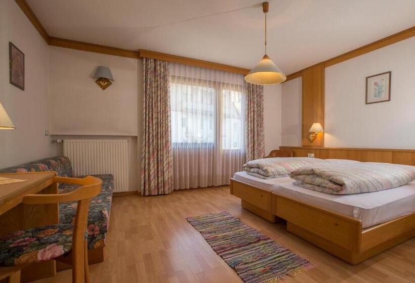 צימר Garni Appartments Helvetia