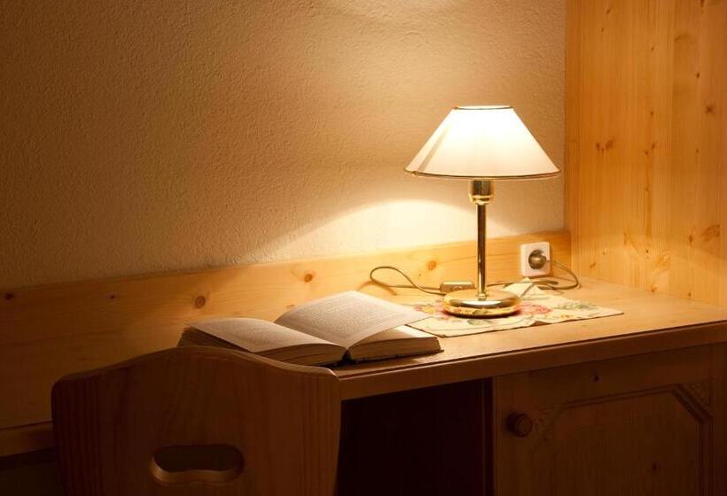 צימר Garni Appartments Helvetia