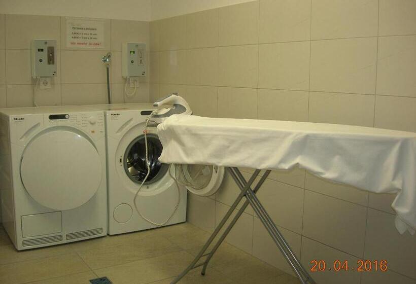 צימר Garni Appartments Helvetia