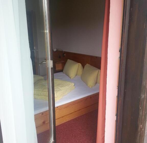 تختخواب و صبحانه Haus Karwendelblick