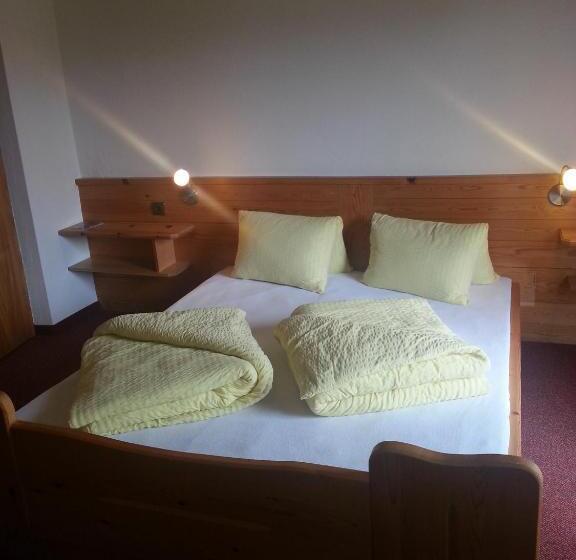 تختخواب و صبحانه Haus Karwendelblick