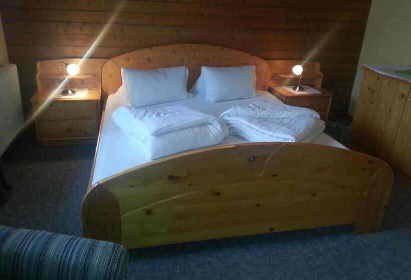 تختخواب و صبحانه Haus Karwendelblick