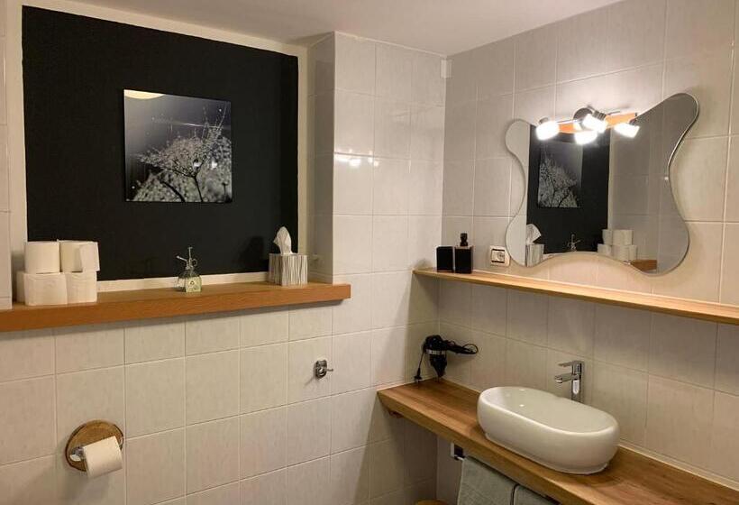 צימר Haus Lasaun