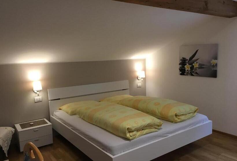 צימר Haus Lasaun