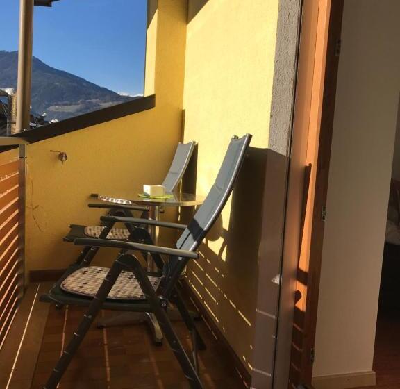 צימר Haus Lasaun