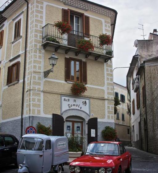 مبيت وإفطار Il Tomolo