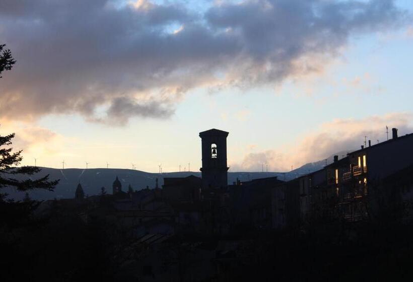 مبيت وإفطار Il Tomolo