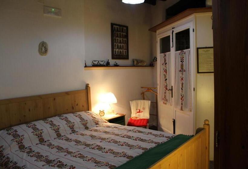 مبيت وإفطار Il Tomolo