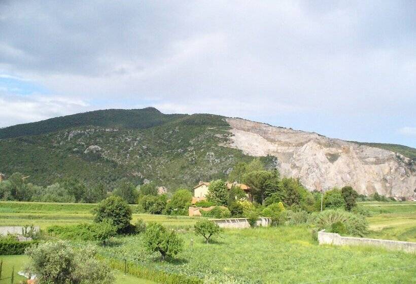 مبيت وإفطار La Convenienza