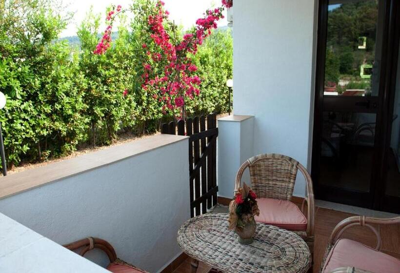 住宿加早餐  La Formichina