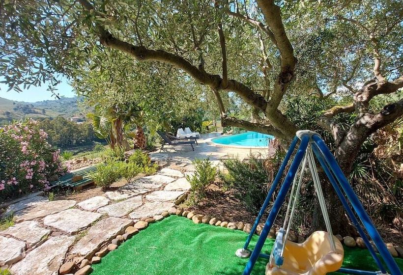 مبيت وإفطار La Suite Di Segesta