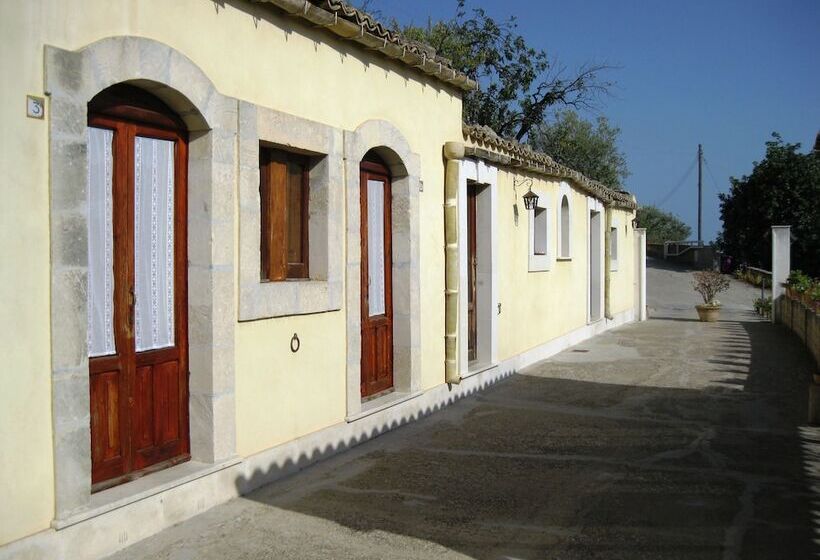 تختخواب و صبحانه La Suma Sumalia