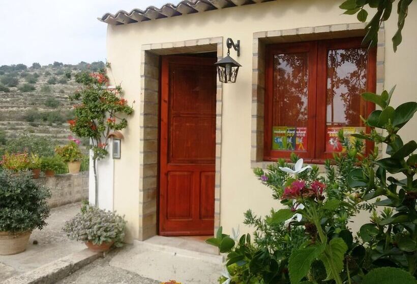 تختخواب و صبحانه La Suma Sumalia