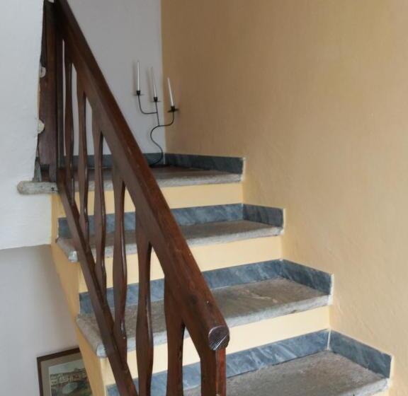 تختخواب و صبحانه Le Travi