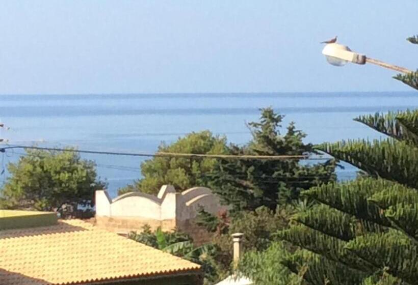 مبيت وإفطار Orlando Vacanze Camere