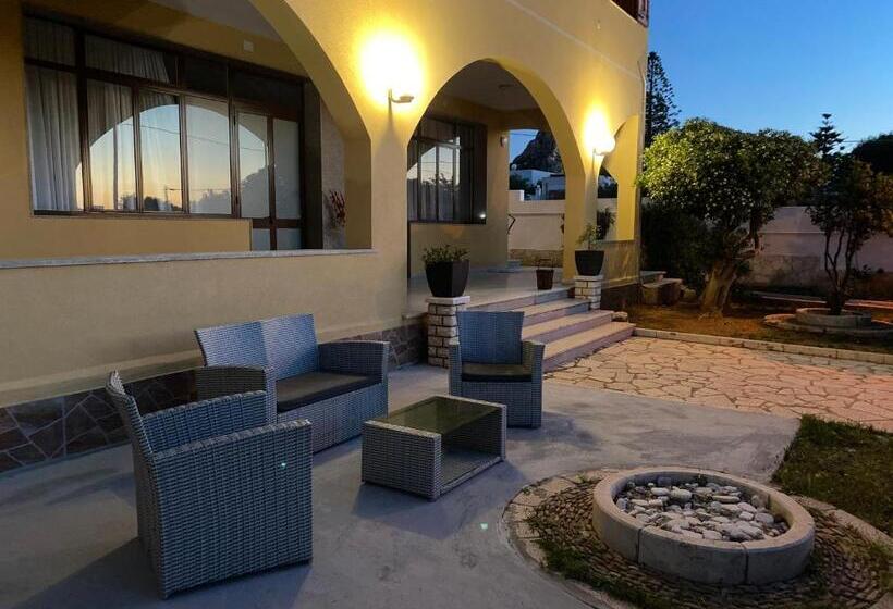 مبيت وإفطار Orlando Vacanze Camere